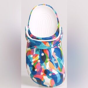 CROCS -UNISEX CLASSIC BUBBLE BLOCK CLOG, SZ. M 9/ W 11